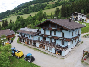 Charming Apartment in Mittersill Near Ski Area