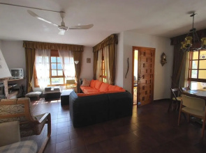Apartment With 5 Bedrooms in Sant Joan Dalacant, With Private Pool, Enclosed Garden and Wifi - 850 m From the Beach