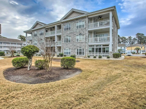 Golf Course & Seasonal Pool: Myrtlewood Condo!