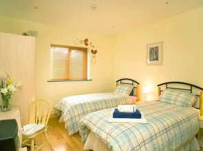 Riverfield Lodge