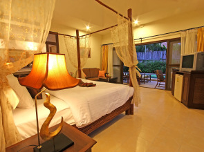 Villa Raya Private Pool Villas Resort