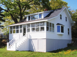 18 Spring St Cottage 4 Bedrooms 2 Bathrooms Cottage