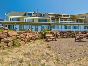 Terimore Bayfront Inn
