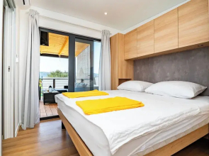 House Red Earth - Kastel Stafilic