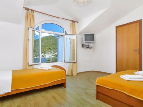 Apartment Rubin Hvar/Pokrivenik 27941