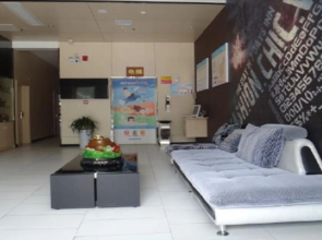 7 Days Inn Yueyang Pingjiang Tianyue Road Walk Street Branch