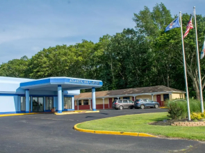 Atlantic Inn & Suites