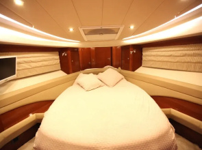Ekimbey Yatch