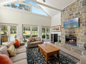 Brokenback Vineyard Estate