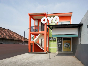 Hotel O Juanda Near Terminal International Juanda