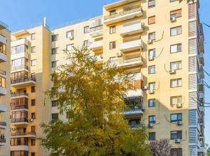 Lovely apartment with view and free parking