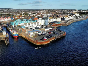 Spacious Centrally Located Apartment