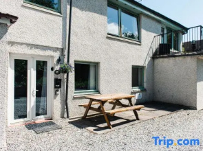 Stylish Garden Flat Near Loch Ness