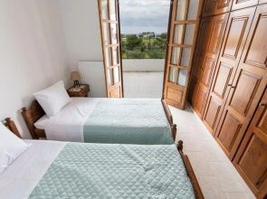 Uliveto 3bd Rustic House