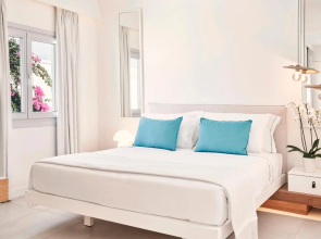 Nikki Beach Resort & Spa Santorini