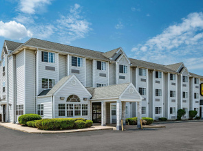 Super 8 by Wyndham Joliet