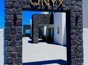Onyx Hotel & Suites
