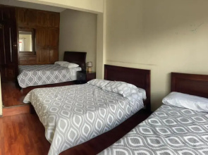 Alojamientos Hostal Rest House