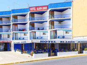 Hotel Blasón Junior