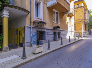 Aristocratic Sofia Studio Apartment Next to Cathedral