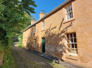 Paye House - Cromarty