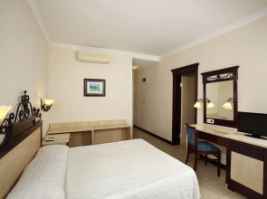 Cactus Mirage Family Club