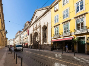 Tejo Vintage Three-Bedroom Apartment - by LU Holidays