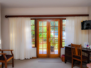 Aan De Bergen Guesthouse South Africa