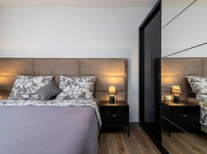 Luminous Infinity Villa With Pool and Gym