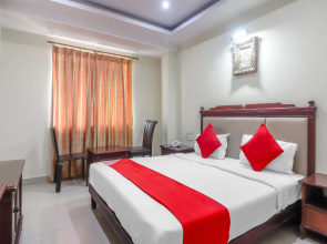 OYO 75986 Hotel Grandeur