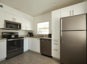 3 bedrooms apartment step from the beach