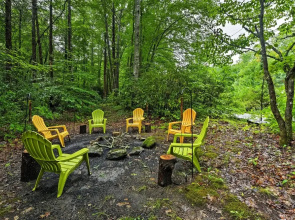 Creekside Cottage: Blue Ridge Mountain Escape!