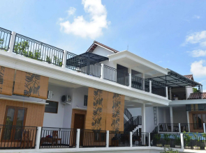 Malang Hill Gallery & Homestay