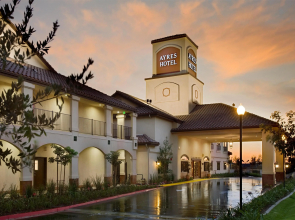 Ayres Hotel Redlands – Loma Linda