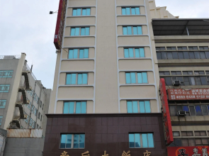 Q21 Hotel