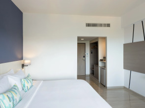 Centara Life Cha-Am Beach Resort Hua Hin