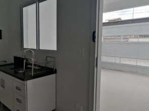 Kitinet J&W a 150 metros do mar