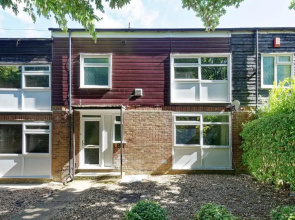 Heart of Canterbury Holiday Home Sleeps 7 Wifi