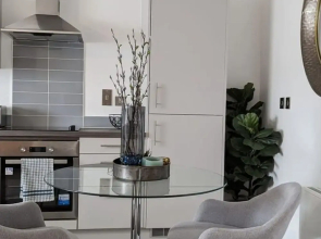 Luxury 2 Bed Apt - 15 Mins to Central Birmingham