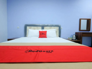 RedDoorz near Universitas Semarang