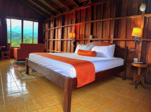 Arenal Roca Lodge