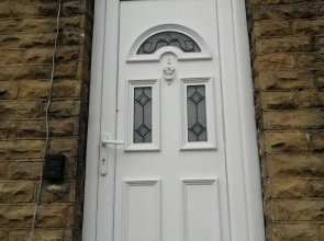 Room-charming Bradford Room to Rent With