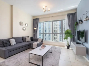 Refined 1BR Retreat in The Point Tower - Marina