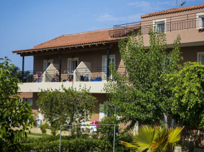 Olive Grove Studios & Apartments