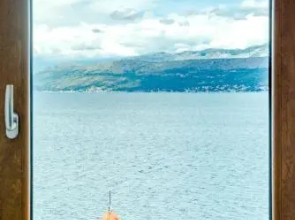 Apartment Pink Johnny