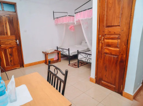 Arusha Giraffe Lodge