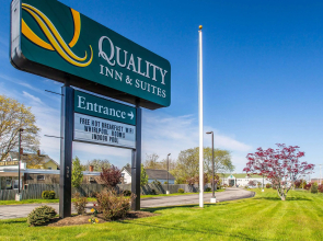 Quality Inn & Suites Middletown - Newport