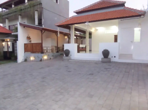 Kubu Jimbar Villa & Apartment