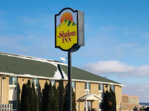 Super 8 Bottineau