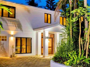 Oceans Edge Beach House At Oak Beach